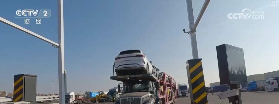 34.1万辆,创新高!汽车出口“井喷式”增长 电动汽车成热门车型