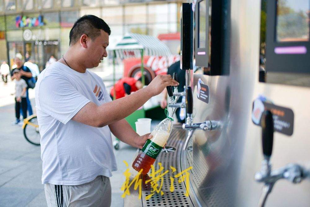 “啤酒交易所”自助接酒首现泉城