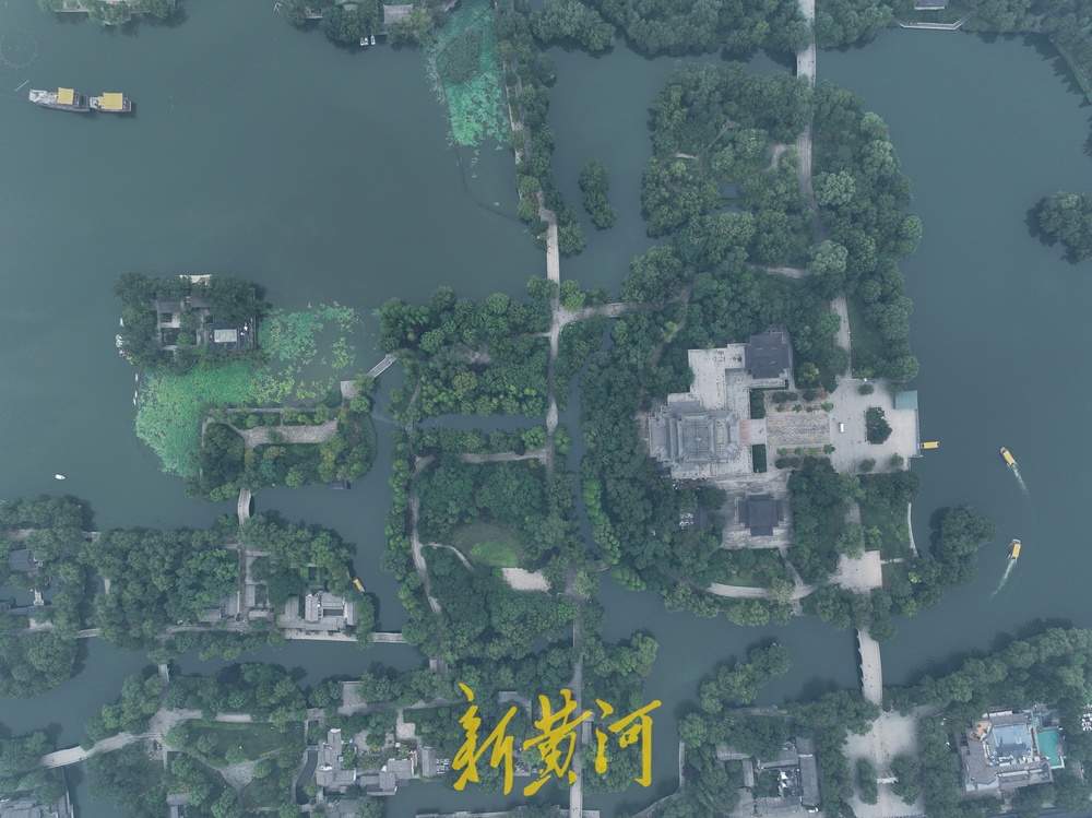 盛夏细雨中，邂逅大明湖水墨氤氲的夏日浪漫