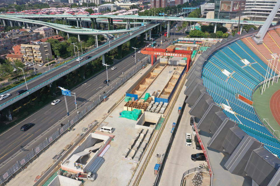 济南地铁4号线省体育中心站主体已完工，施工进入后期