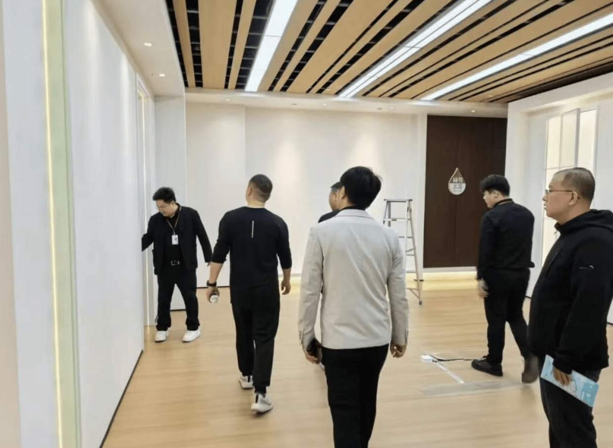 װ��Ƽ�Я���ٻս�Ͷ ��ȫ�����������˾�Ʒ������ 