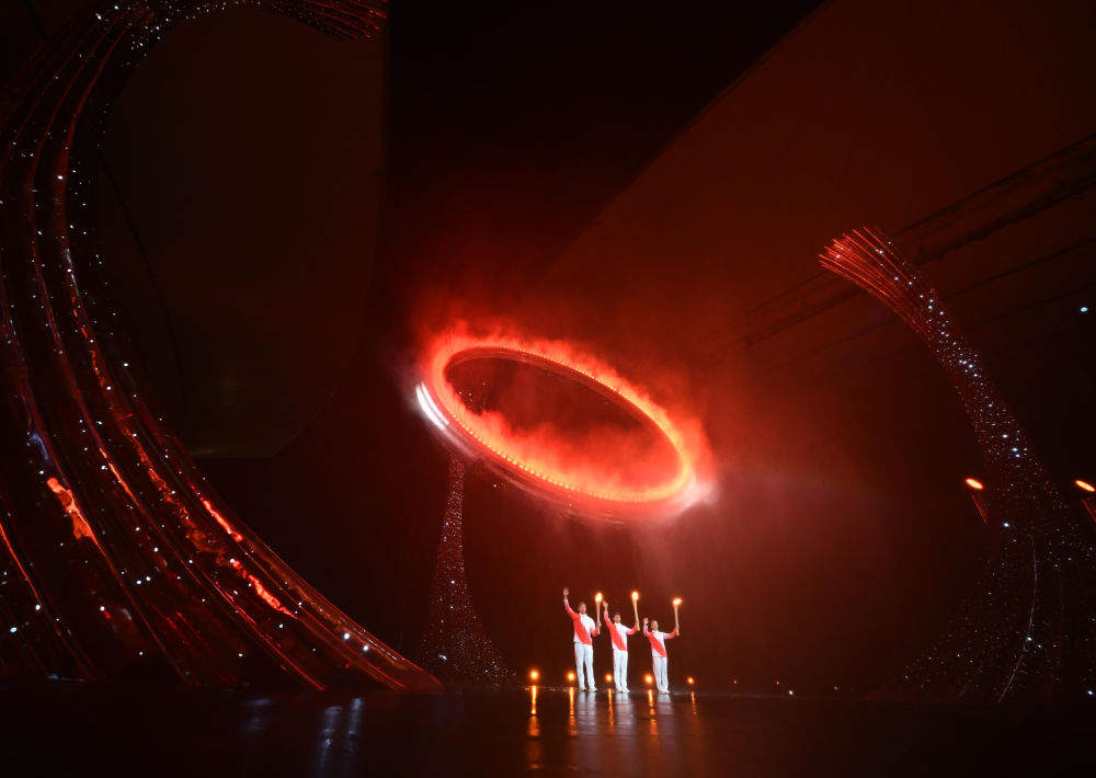 以习近平同志为核心的党中央2025年治国理政纪实