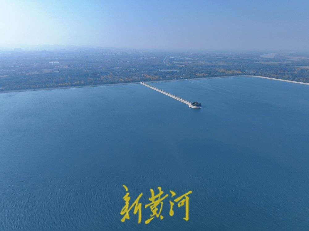 一年四季 泉在济南丨秋日的玉清湖 水天一色醉游人