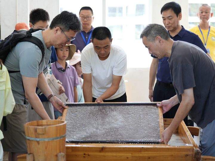新华视点｜“奔县游”何以有奔头