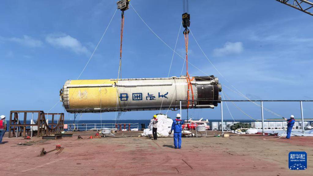 我国完成首次火箭一级箭体海上打捞回收任务