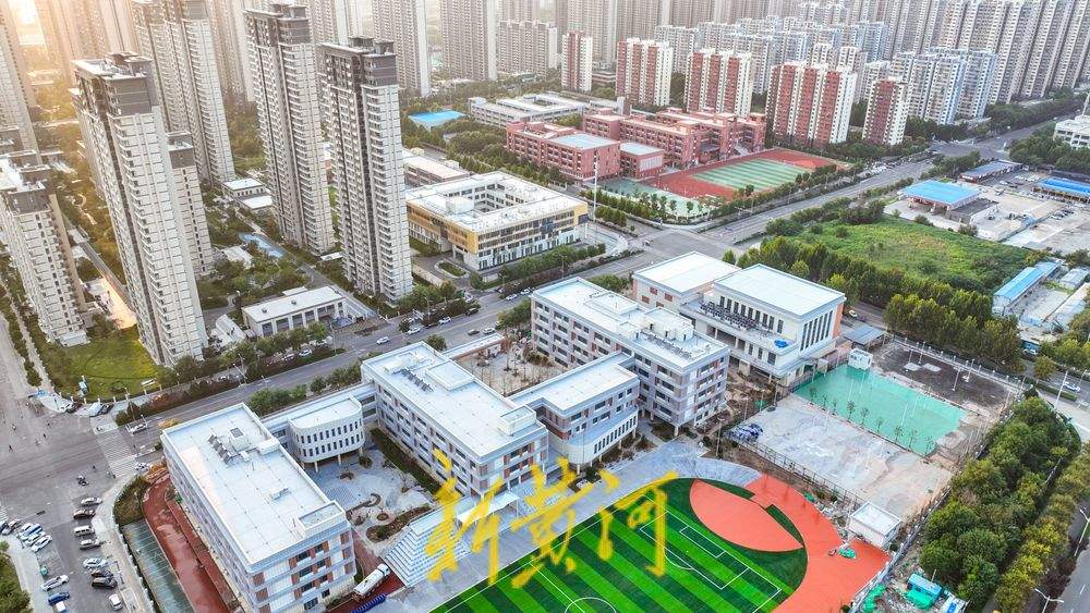 西客站片区新校园抢“鲜”看 新学期将迎首批新生