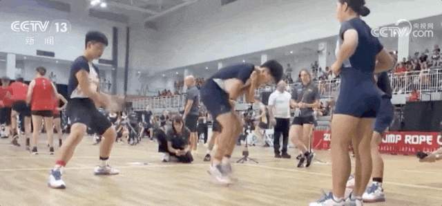 唯一非运动员火炬手，为何是他？