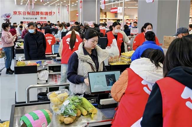 干尧榴莲、鲜鸡蛋遭抢购 京东折扣超市宿豫店开业引爆全城