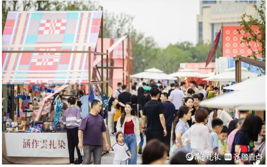 烟火赋新韵 外摆聚活力，济南多点发力激活城市消费新动能