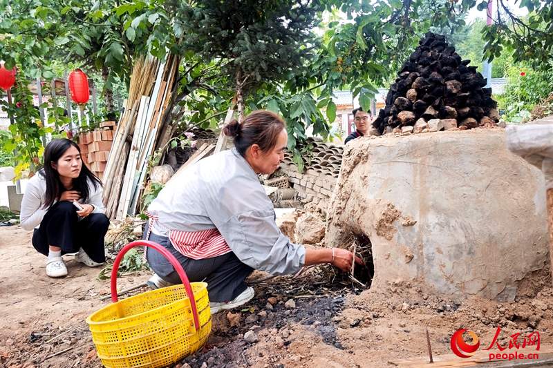 行进中国·走好新时代的长征路 六盘山下 长征启新程