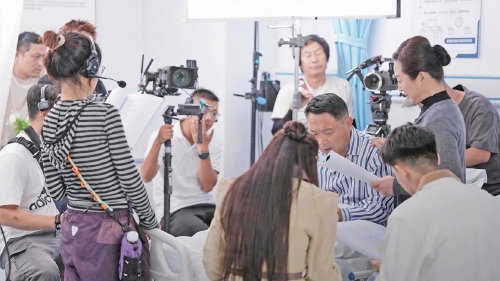 融媒·先锋丨技术赋能，本土文化“入戏”——我在济南做短剧