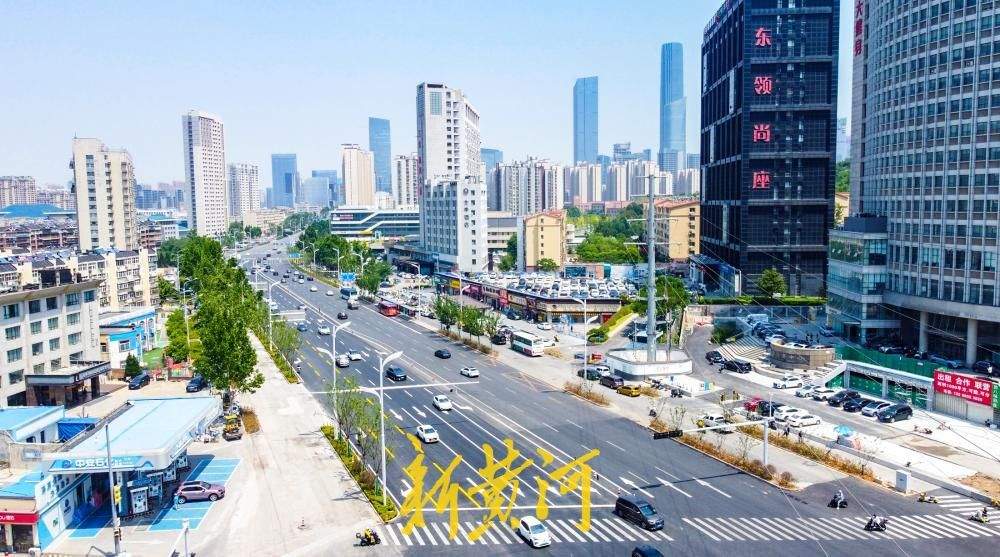 告别“堵点”！工业南路地铁站点段恢复双向十车道通行