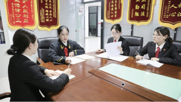 济南高新区人民法院位小娟团队以“锥形”聚力、以“四精”赋能——年均千余案件高效办结的破题之道