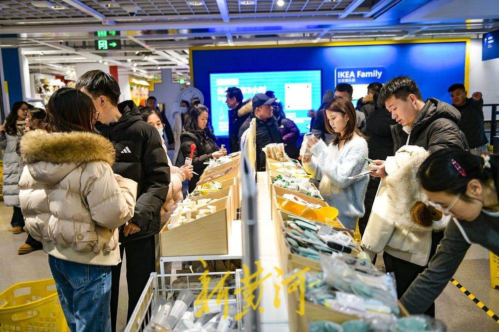 宣布全国关闭7家门店后，宜家济南商场开业8年人气依旧高涨