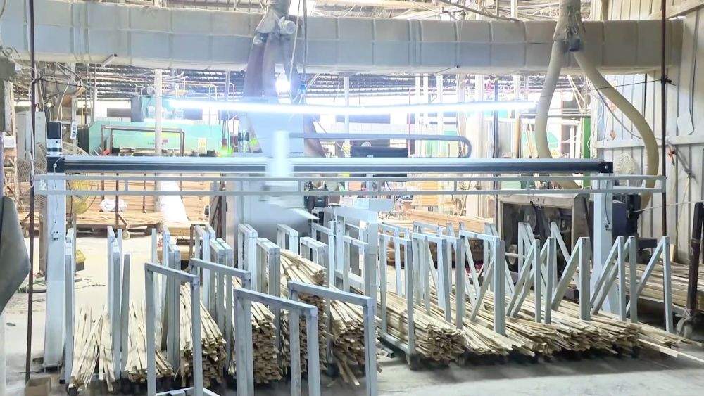 新华视点｜科技赋能 特色产业助力乡村振兴