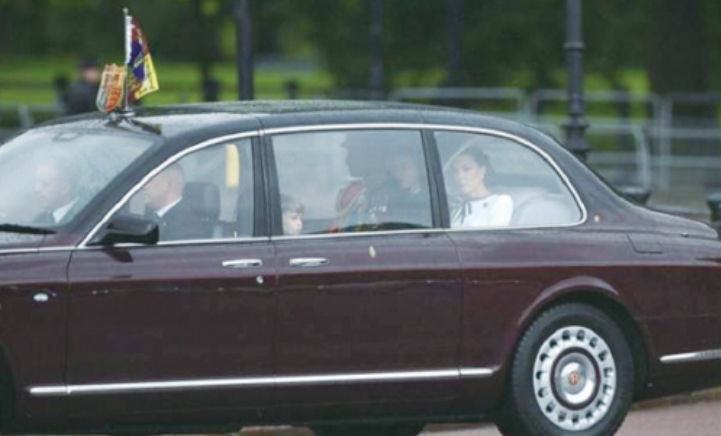 英国凯特王妃患癌后首次公开露面