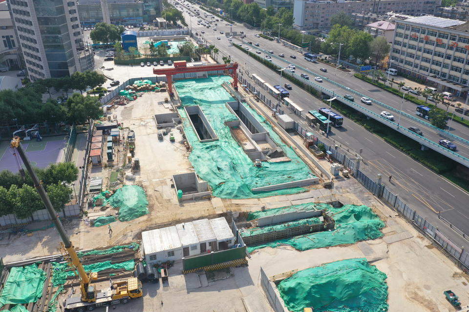 济南地铁4号线省体育中心站主体已完工，施工进入后期