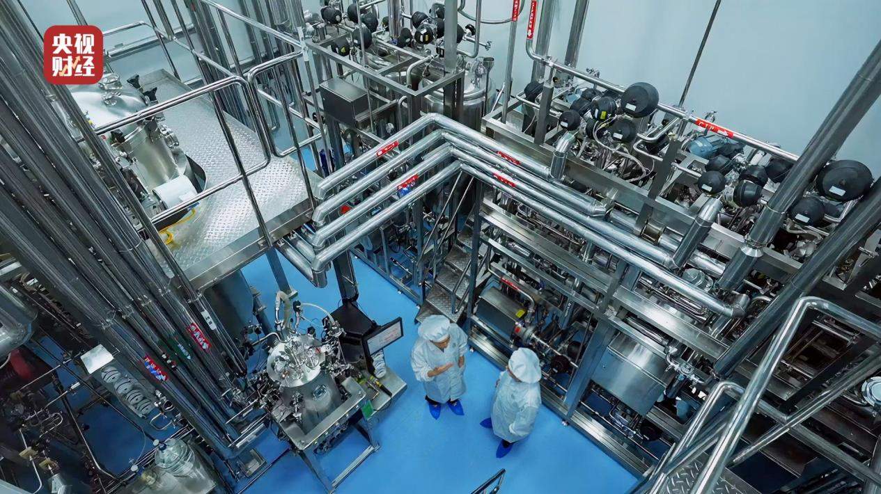 央视走进巨子生物,记录重组胶原蛋白核心技术跃迁