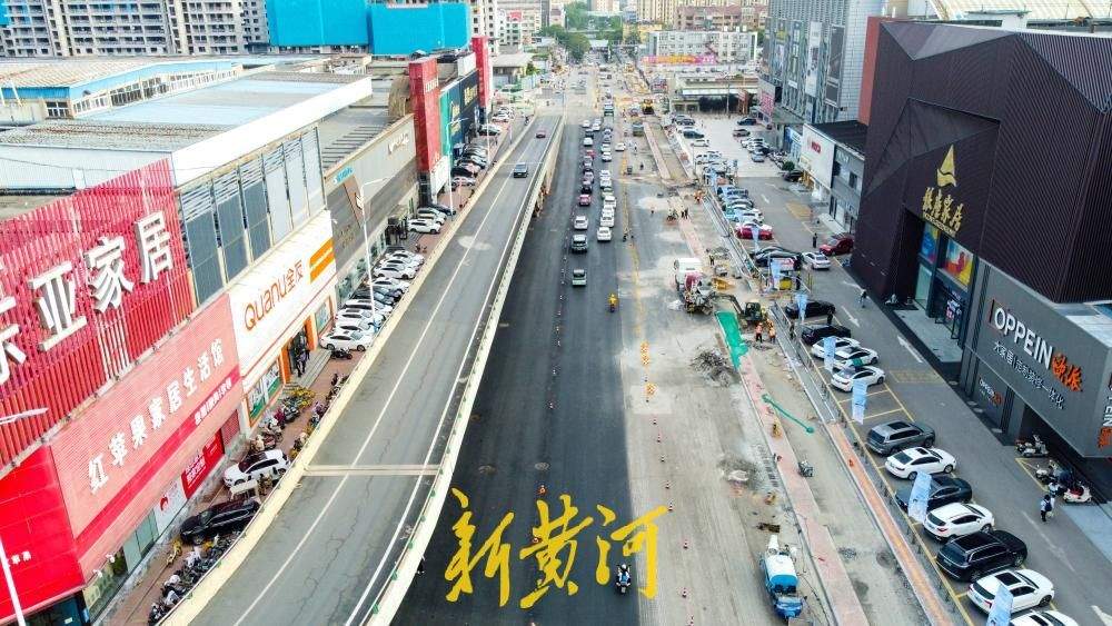 全长875米生产路改造 提升道路通行能力