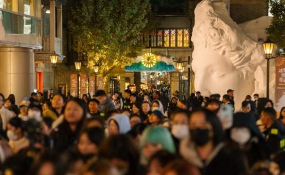 上海圣诞购物商圈推荐：新天地冰雪慢游奇遇必打卡