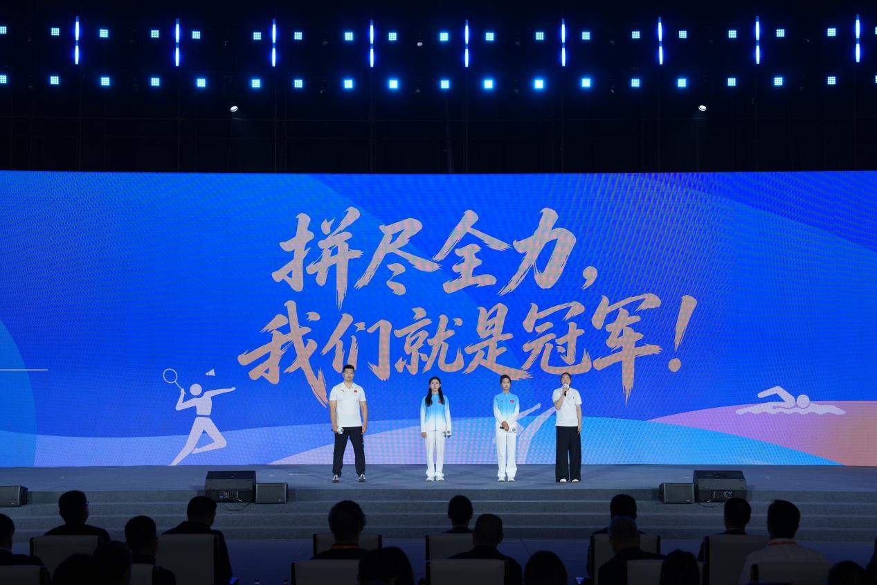 青春华章 强农报国丨把青春“种”进土地