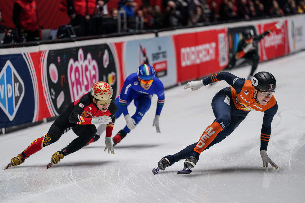 中国短道速滑队锁定米兰冬奥会满额参赛资格