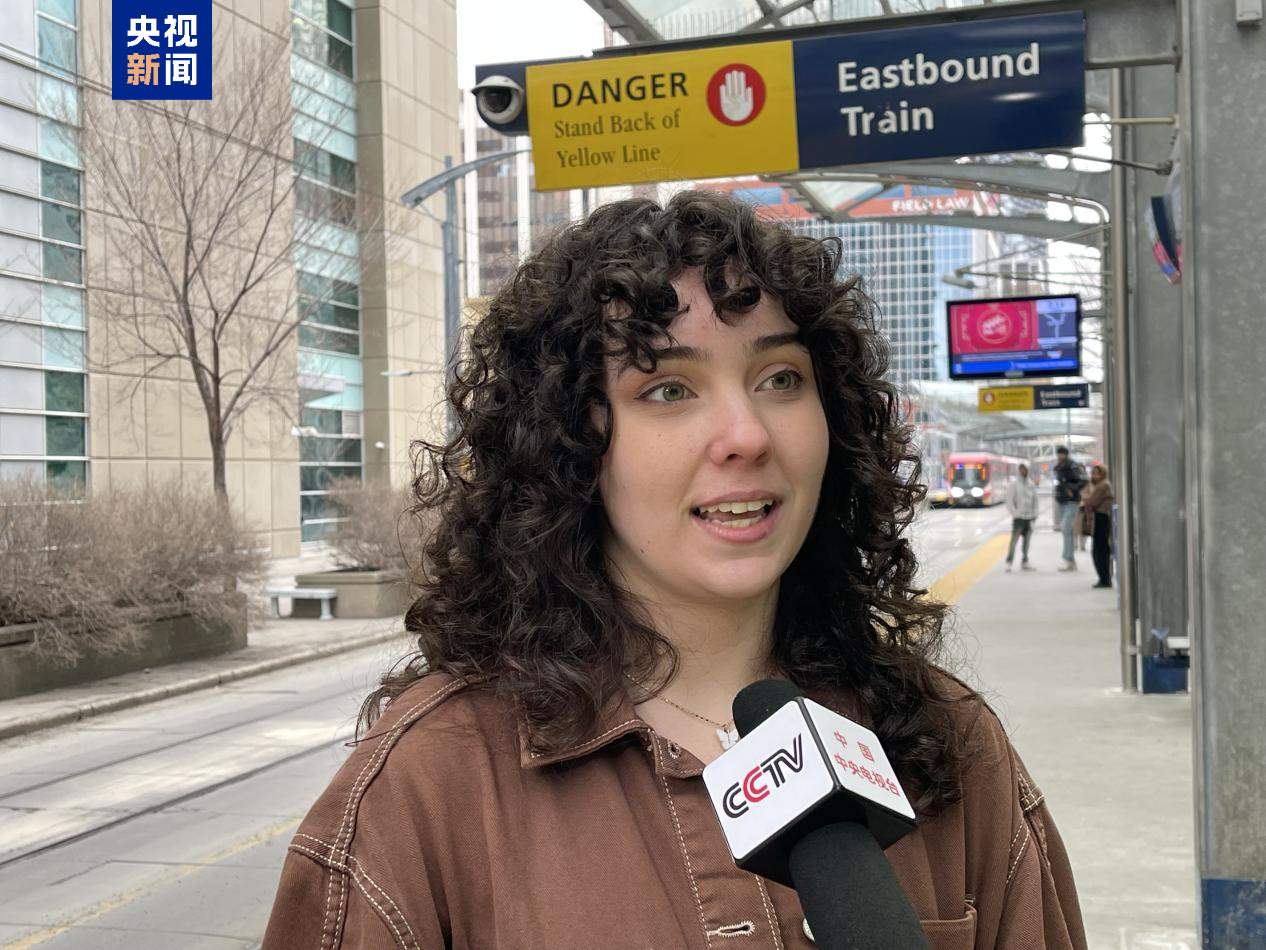 总台“春晚红”首次登陆加拿大城市轻轨系统 激发民众赴华旅行热情