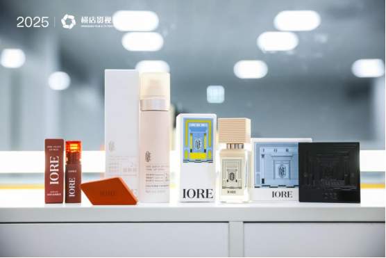 专业化妆师品牌IORE瑷亦亮相横店,以“影视级底妆”树立行业新标准