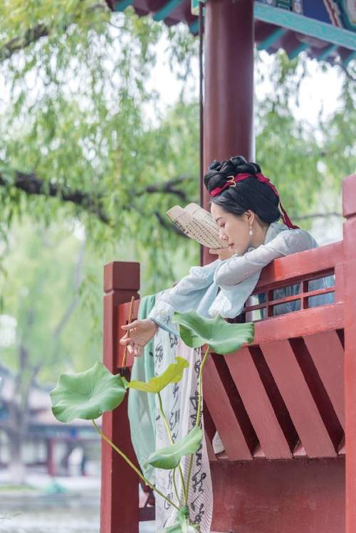 词韵浸泉城，清照映名士 从明水泉韵读懂李清照与泉城文脉