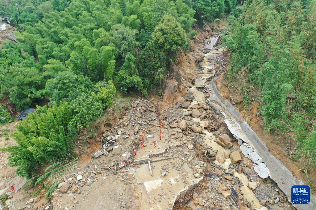 重庆永川特大暴雨灾害救援一线直击