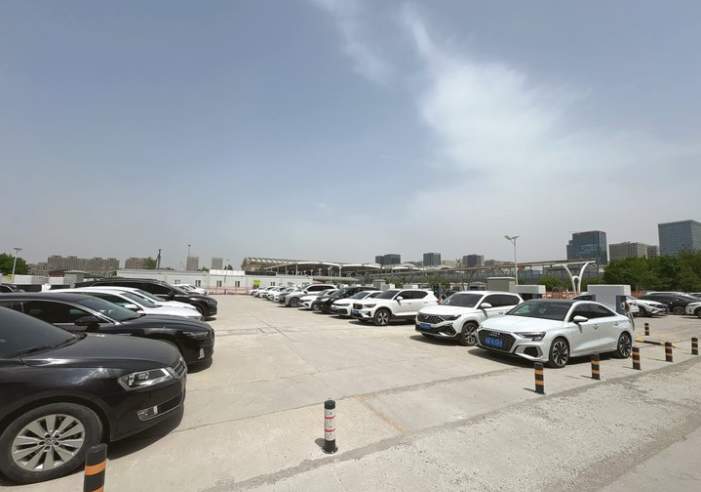 济南五一租车火爆：经济车型价格翻倍，新能源房车受宠