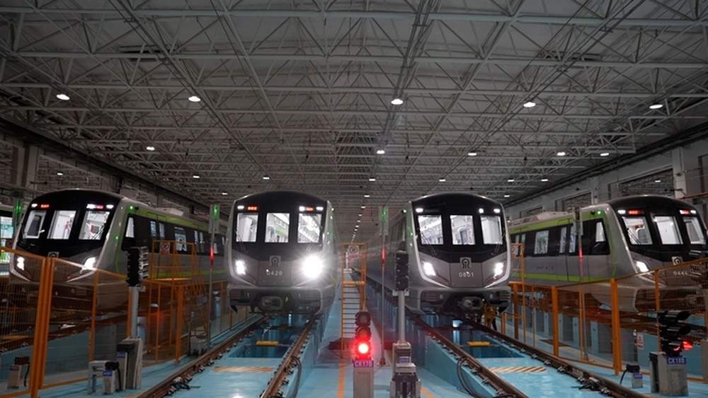 地铁零点后——走进深夜的“地铁医生”