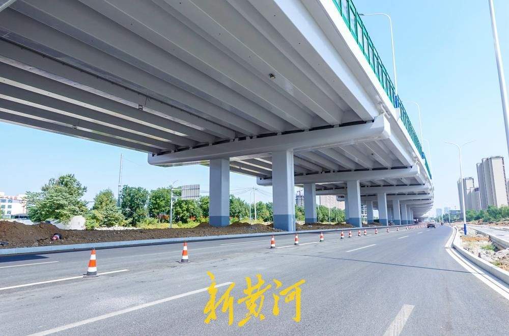 桥下路面加速恢复，济南工业北路快速路通行与施工同步推进