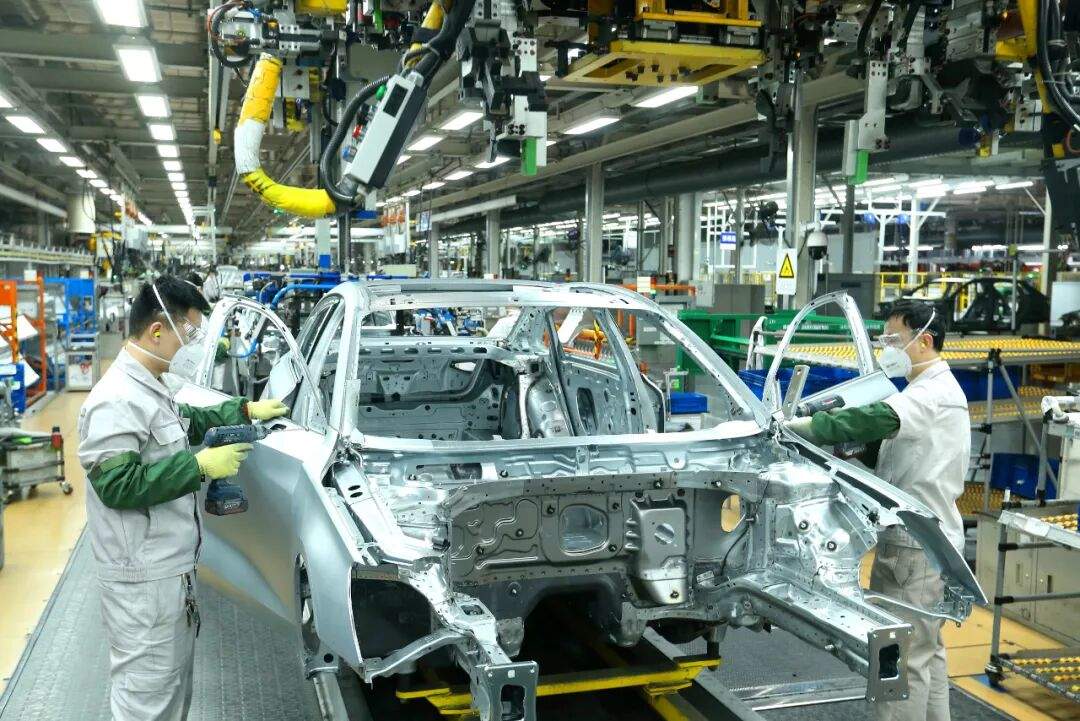 从3100万辆汽车看中国经济向新向优