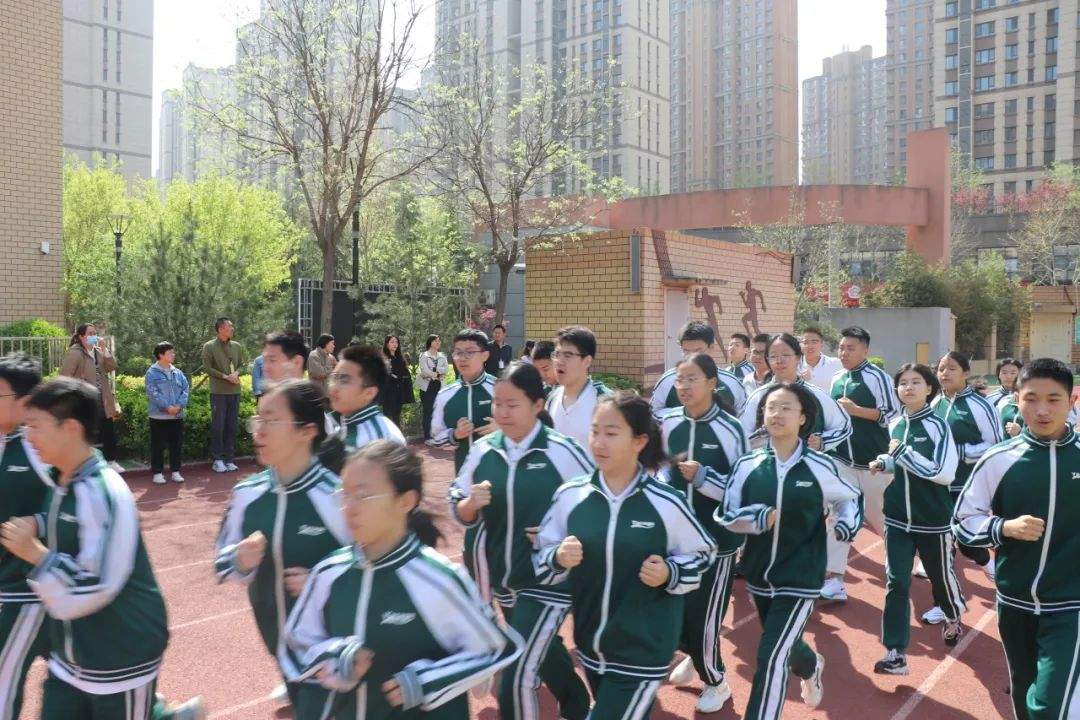 逸家相约 同心共育—东城逸家中学校园开放月首日掠影