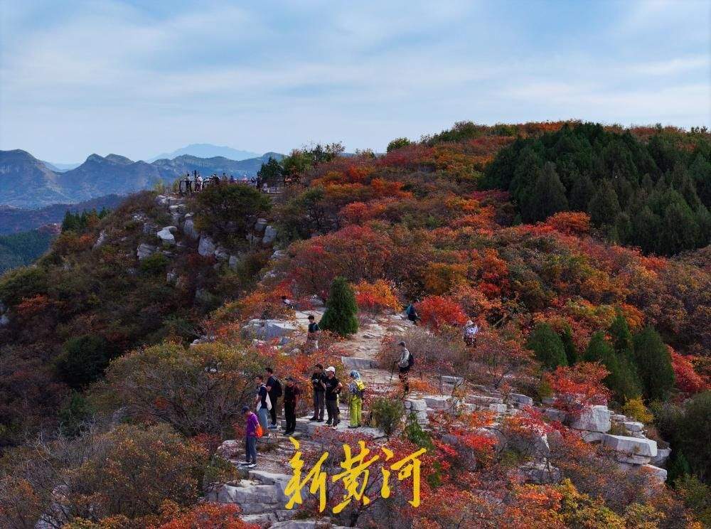 一年四季 泉在济南丨层峦焕彩！秋染蚰蜒山 登高赏彩林