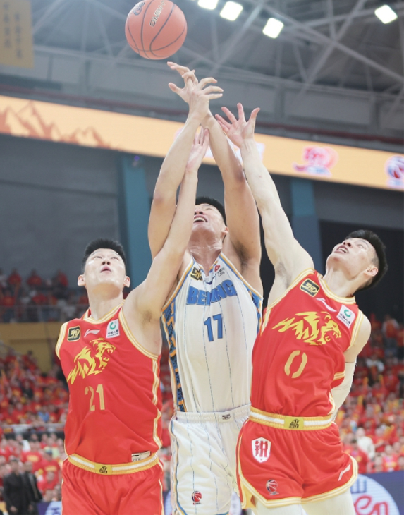 北京队将大比分扳成2比35月20日主场迎来G6 CBA总决赛会出现首个抢七吗？
