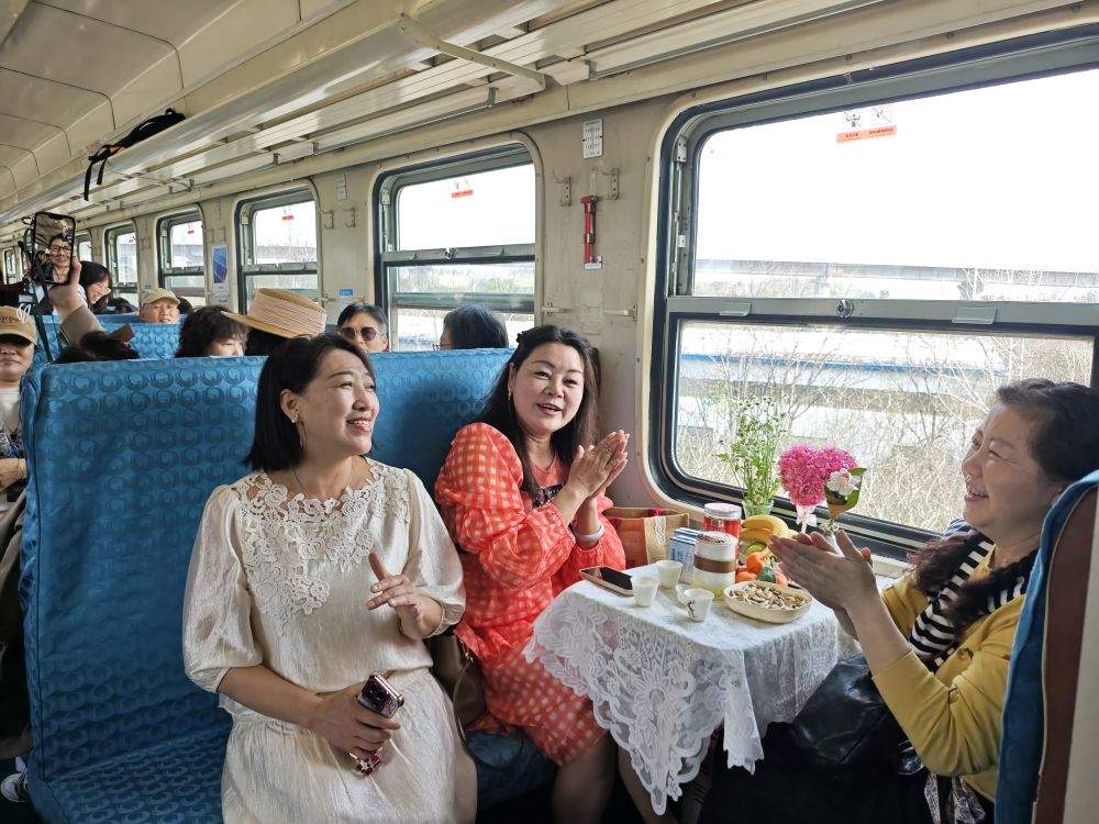 春日经济新图景 坐趟开往春天的“时光机”