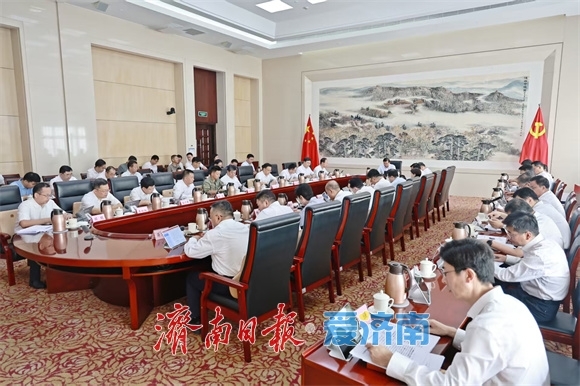 市委常委会召开会议 学习贯彻习近平总书记重要论述 研究安全生产、社会工作等事项 市委常委会召开会议 学习贯彻习近平总书记重要论述 研究安全生产、社会工作等事项