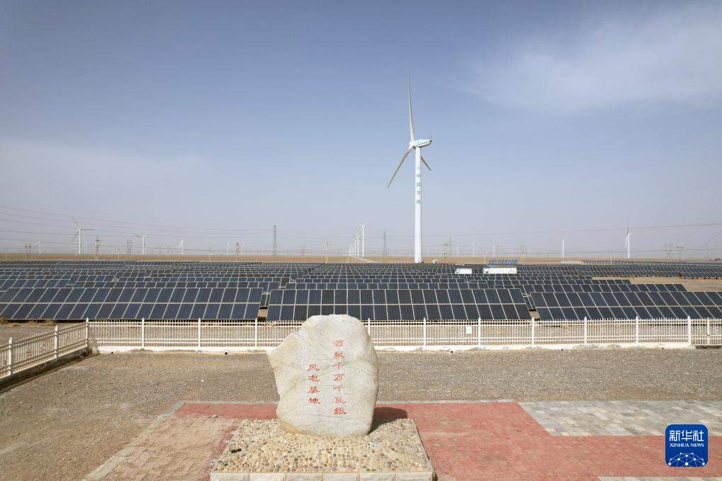 中国经济样本观察·县域样本篇丨面对石油资源枯竭，这座戈壁小城是如何走出困境的？