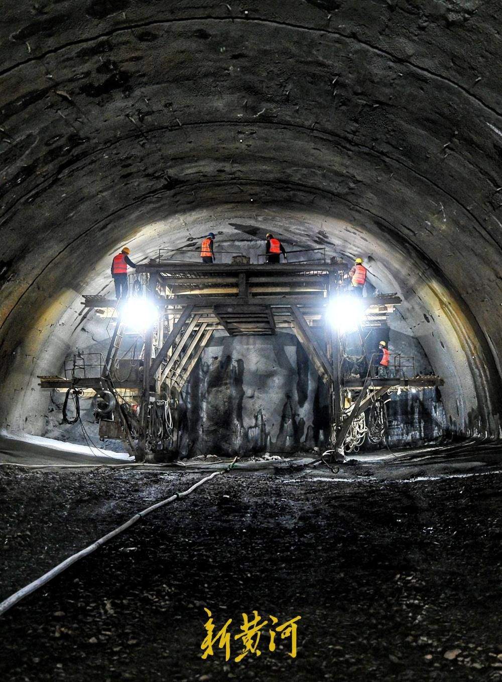 济枣铁路项目全面复工