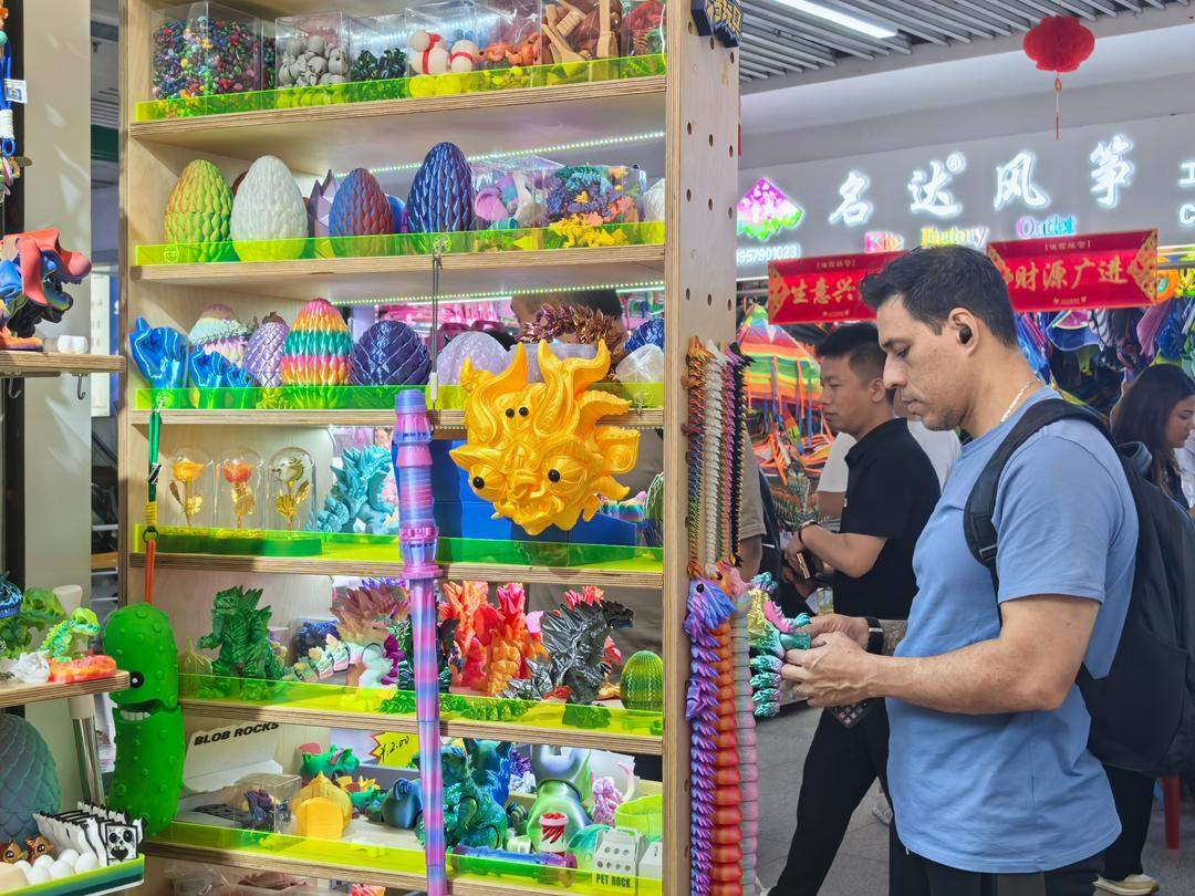 蹲点调查｜南义乌北临沂，“两扇窗”里观外贸