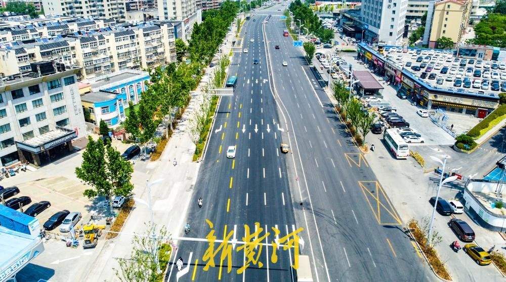 告别“堵点”！工业南路地铁站点段恢复双向十车道通行