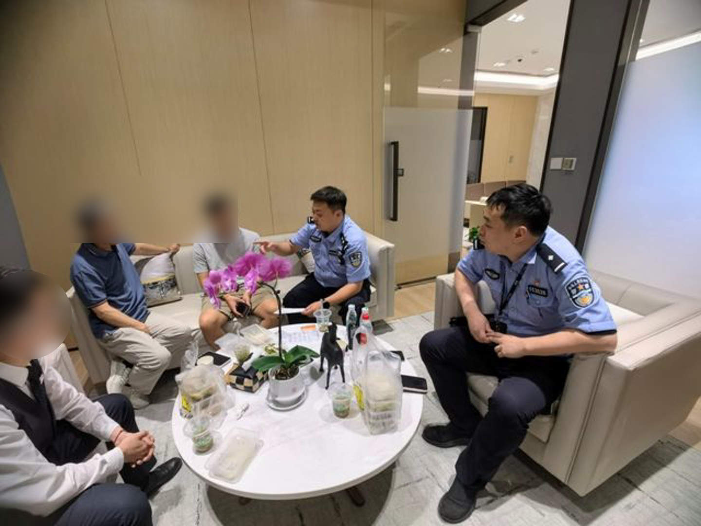 “天价工程”实际是骗局，民警出手保住老人750万元