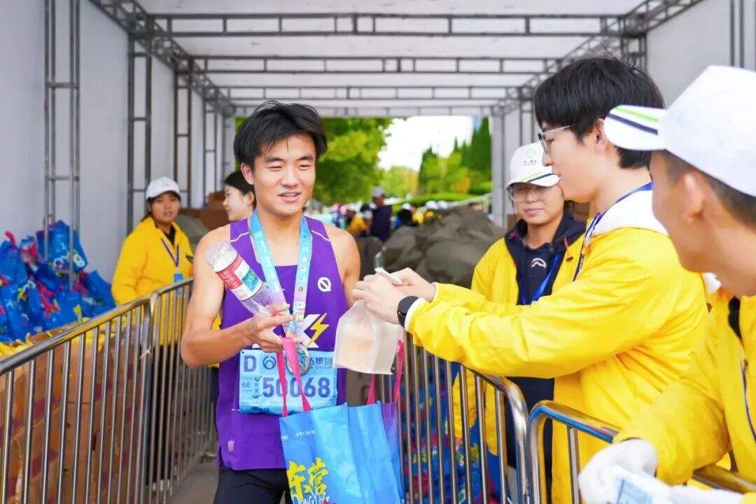 以奔跑的方式读懂山东
