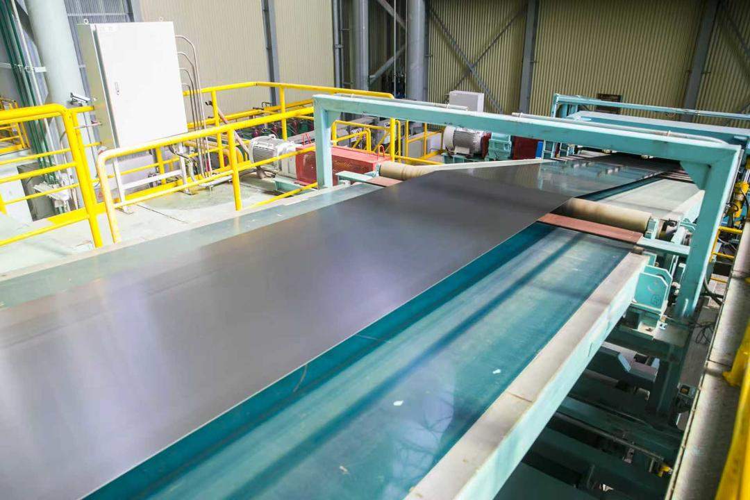 小故事·大战略｜一块薄钢板，穿行-196℃能源极地