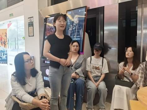 上海大学悉尼工商学院研究生经金党支部成功举办第二期“初心讲堂”暨银青结对仪式