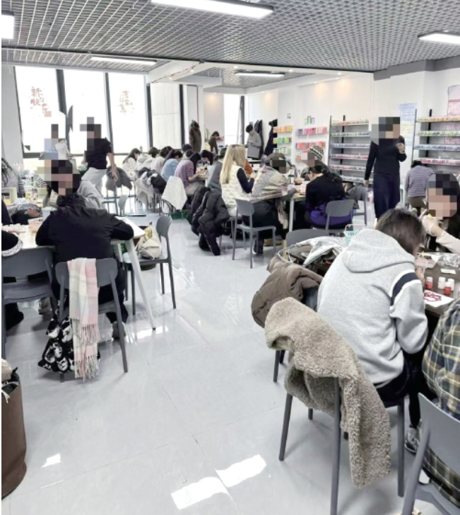 拼豆成年轻人解压新宠 济南多门店座无虚席