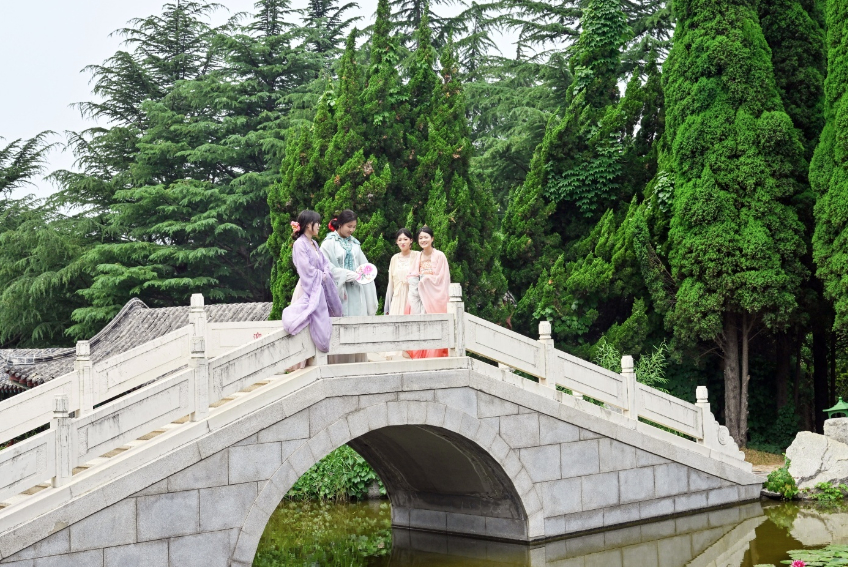 假期首日！来南山旅游景区，过地道端午节！