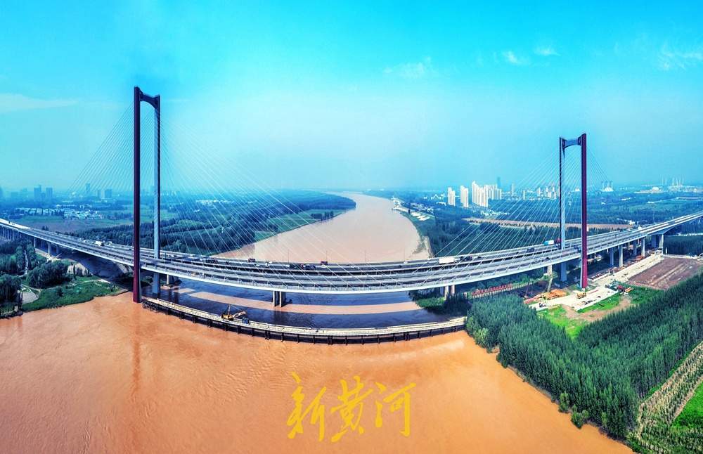项目强省会｜京台高速公路齐济段改扩建项目黄河特大桥顺利完工